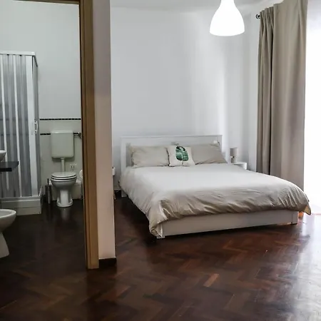 Konukevi Vita Home Bari